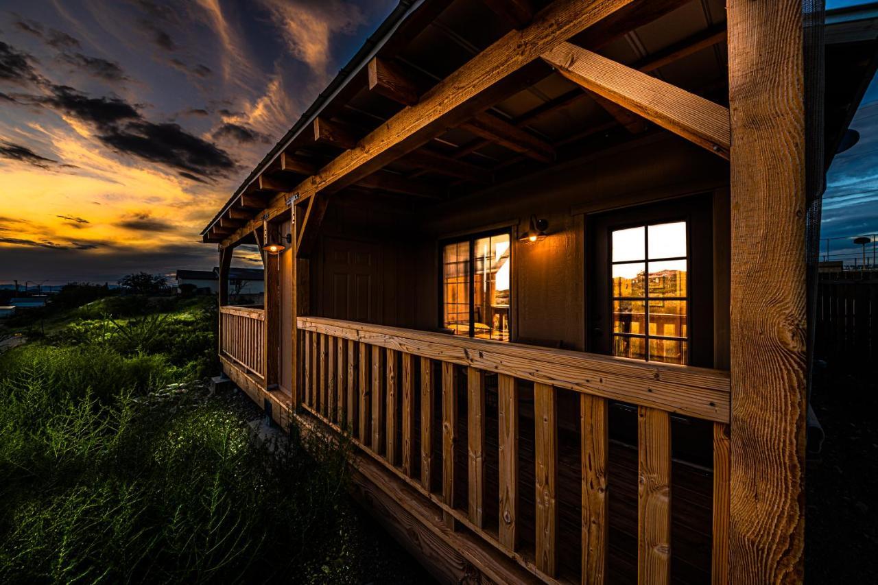 -Pet Friendly- Miners Cabin #6 - King Bed With Private Balcony Tombstone Exterior foto